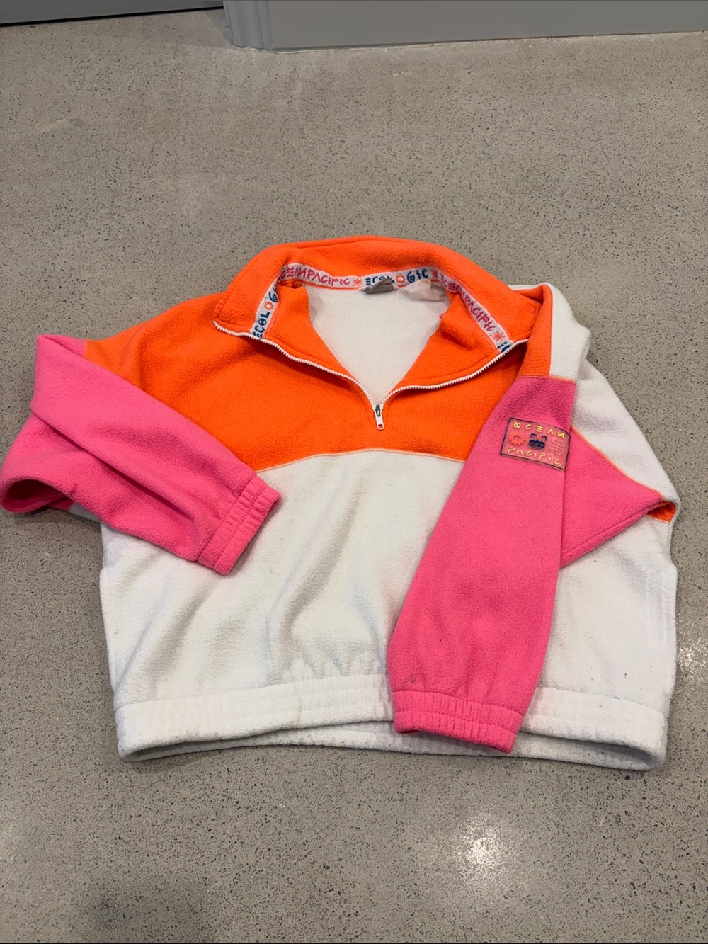 VINTAGE OP Colorblock Fleece Quarter-Zip Sweatshirt in Orange, Pink & White